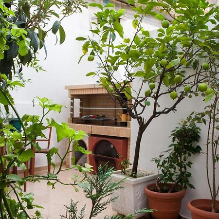 Psyri Neoclassical House Yard Free Parking Athens Exterior photo